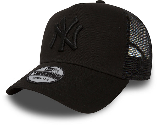 New York Yankees Kids New Era All Black Clean Trucker Cap (Age 4 - 12 Years)
