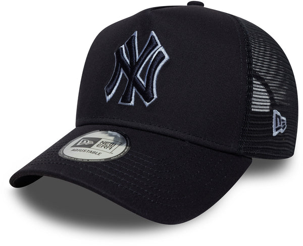 New York Yankees navy trucker cap with New York Yankees logo